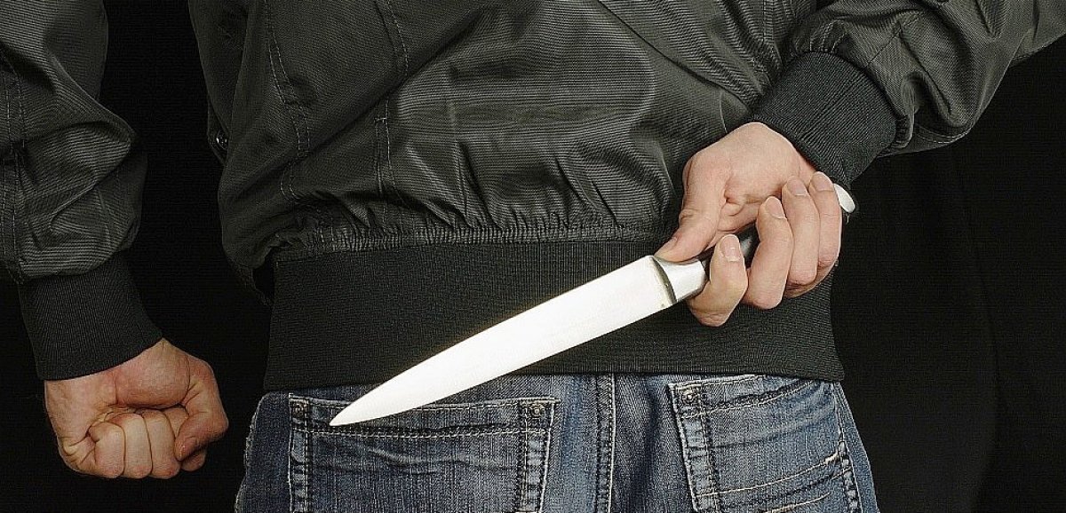Rouen. Un homme de 36 ans sort un couteau dans un bus
