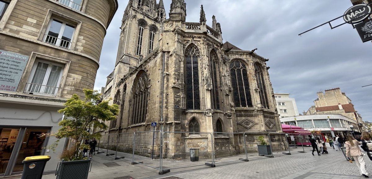 Caen. L'église Saint-Sauveur s'effrite, un périmètre de sécurité installé