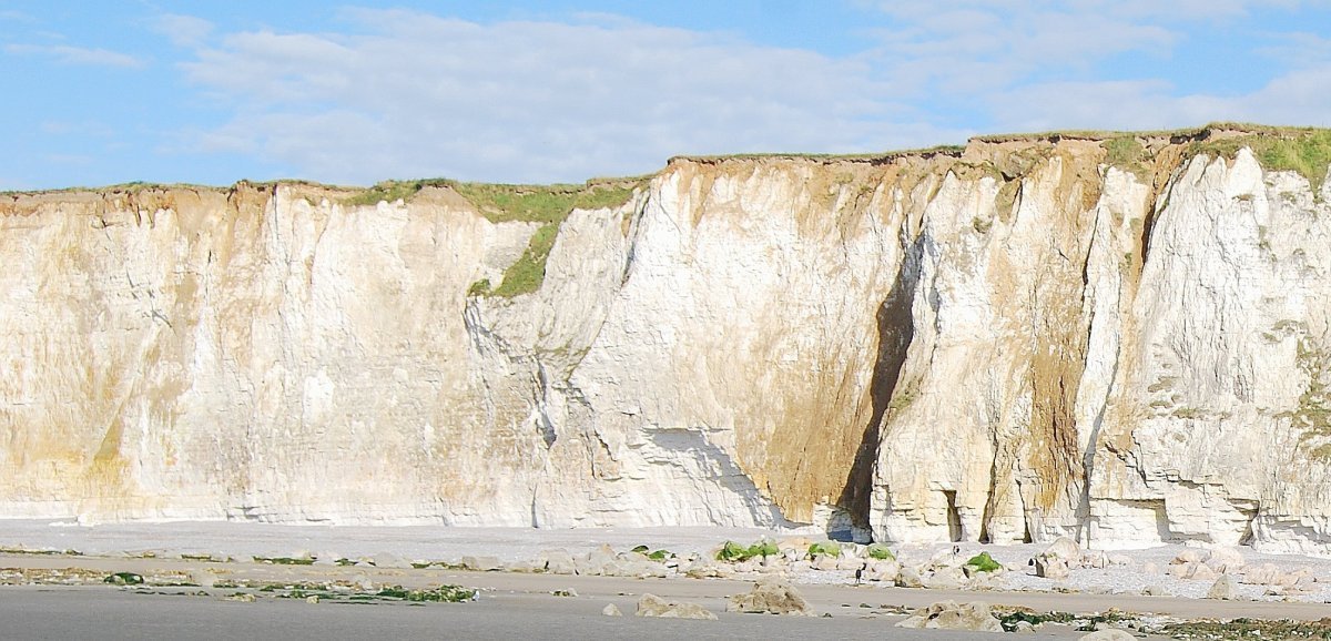 Eboulement. Un pan de falaise s'effondre entre Sotteville-sur-Mer et Veules-les-Roses