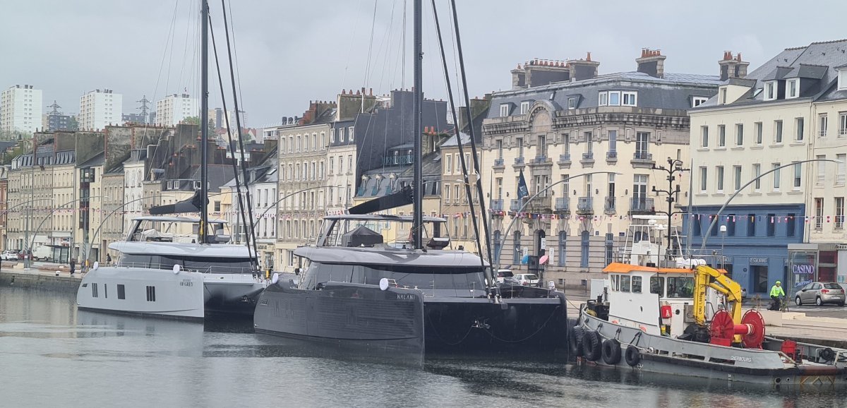 Cherbourg. Deux nouveaux catamarans de luxe en escale quai Alexandre III