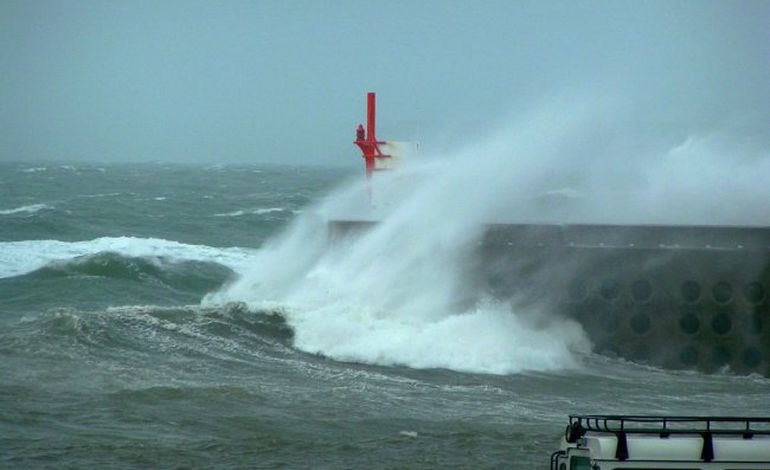 Rafales de vent jusqu'à 100 km/h sur les côtes du Cotentin