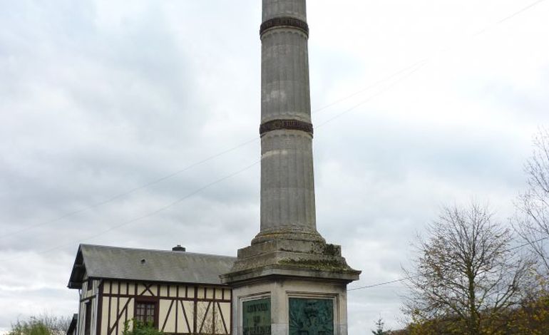La colonne qui rend hommage aux cendres de napoléon