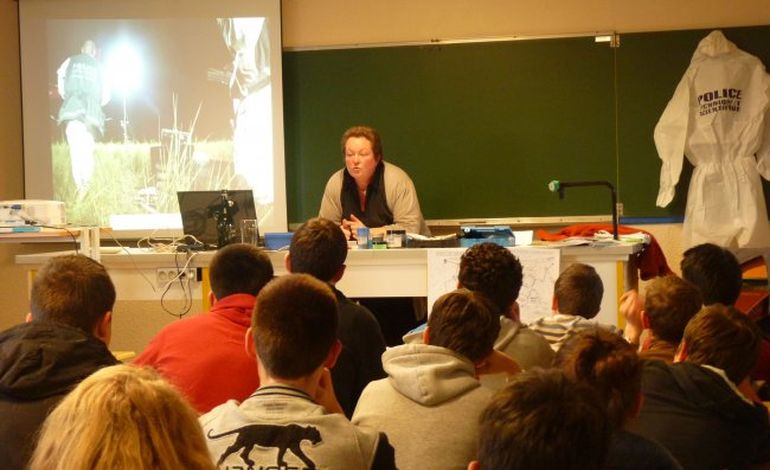 Cherbourg : la police scientifique expliquée aux lycéens