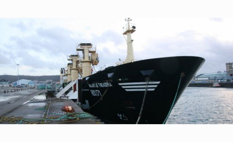 Le propriétaire du navire de pêche retenu à Cherbourg conteste toute infraction
