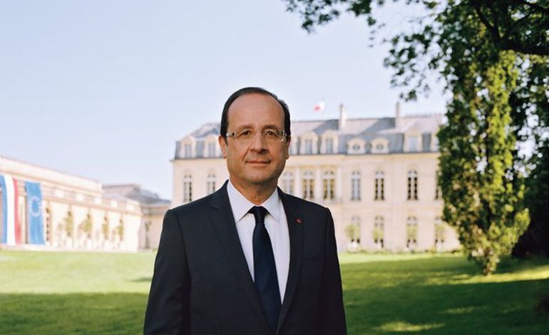Hollande en déplacement dans l'Eure rencontrera les salariés de Petroplus samedi 