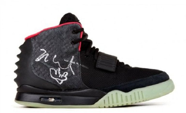 La Nike Air Yeezy de Kanye West aux enchères pour les sinistrés de Sandy