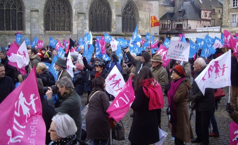 300 manifestants à Alençon contre le mariage pour tous