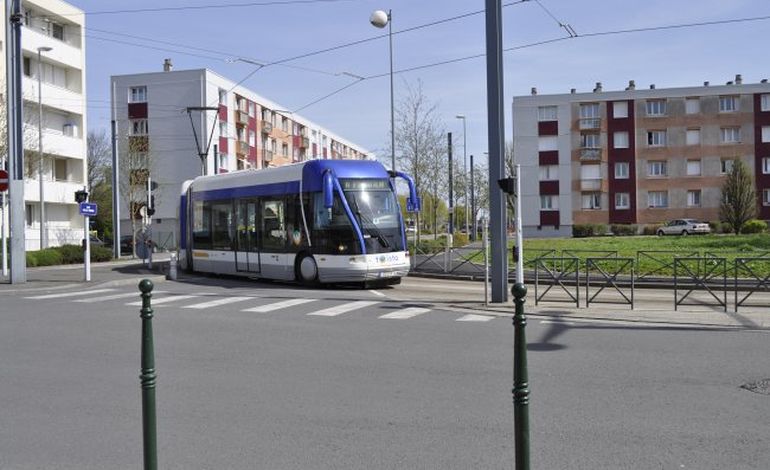 Sortie de route d'un tramway : le pire évité à Caen