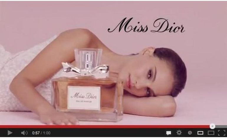Natalie Portman sublimée par l'amour dans la nouvelle campagne Miss Dior