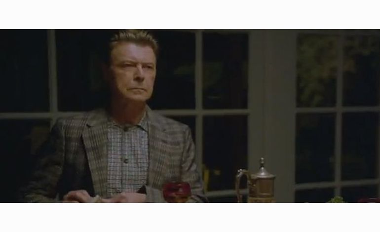 David Bowie dévoile son nouveau clip The Stars (Are Out Tonight)