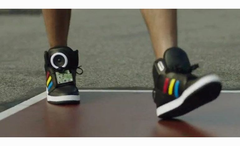 Talking Shoe : la paire de chaussures 2.0 de Google