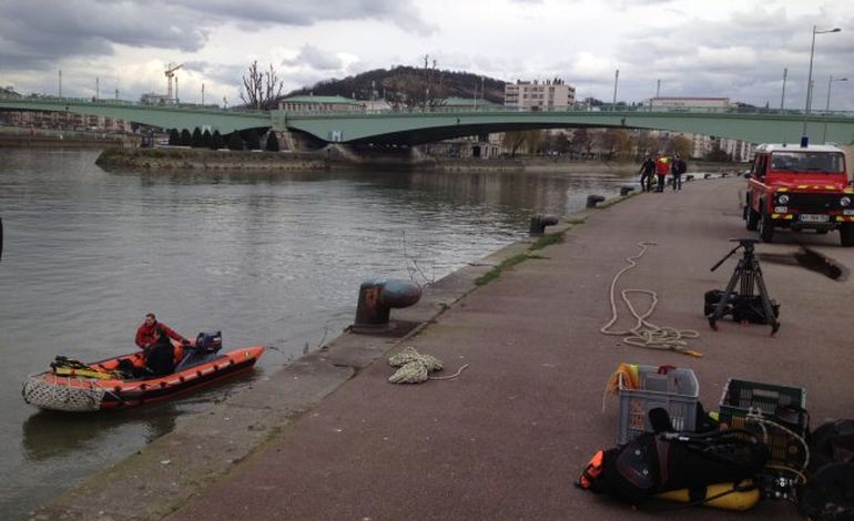 Rouen : une voiture avec un corps repêchés dans la Seine