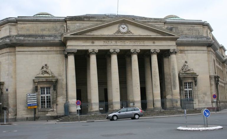 Tribunal de Caen : un mort après un demi-tour sur une bretelle de périphérique