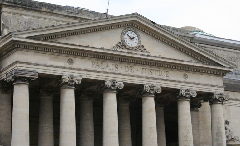 Tribunal de Caen : il fait du shopping avec de faux billets de 100 euros !