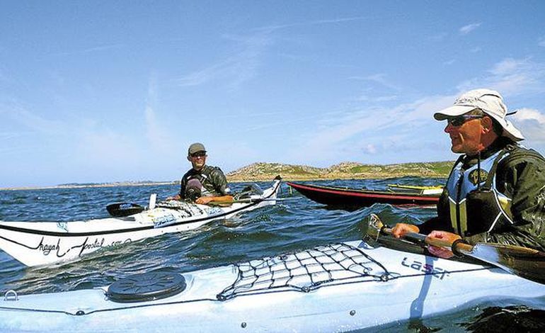 Un non-voyant traverse la Manche en kayak