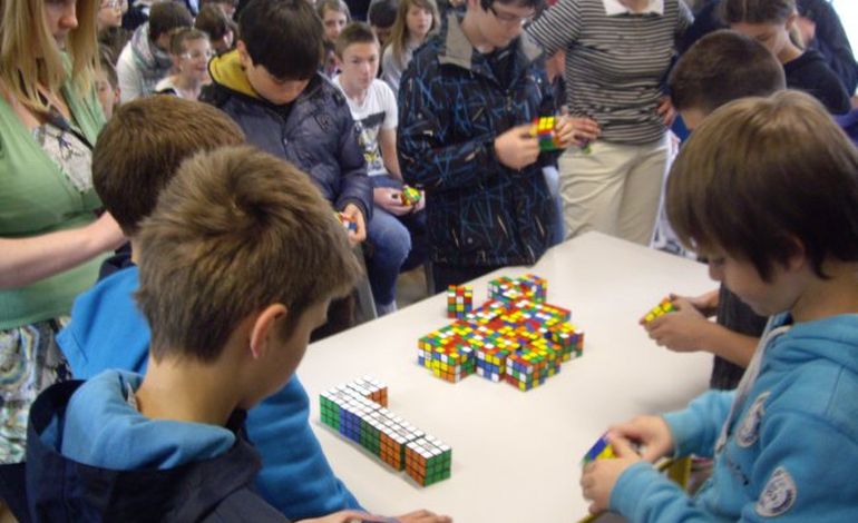 Alençon : finale régionale de Rubik's Cube des collèges