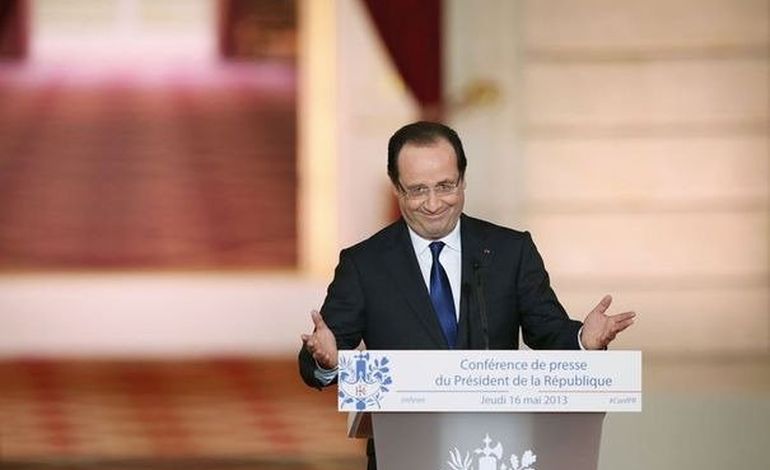 François Hollande prêt à "l'offensive", mais il ne convainc pas Philippe Gosselin