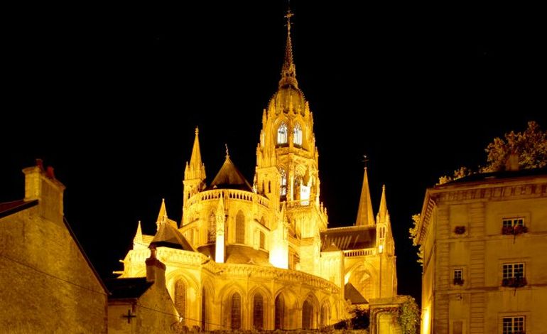 La cathédrale de Bayeux s'équipera d'une nouvelle cloche en 2014