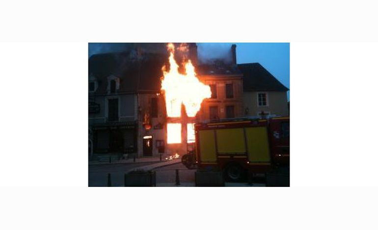 Incendie de Sées : 70  sapeurs-pompiers mobilisés