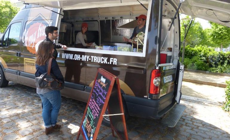 Rouen : ils vendent des burgers dans un food truck