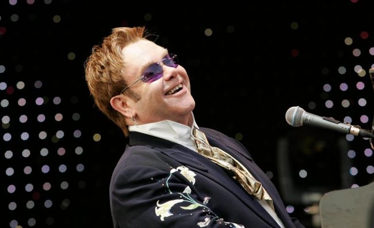 Malade, Elton John ne sera pas aux Vielles Charrues