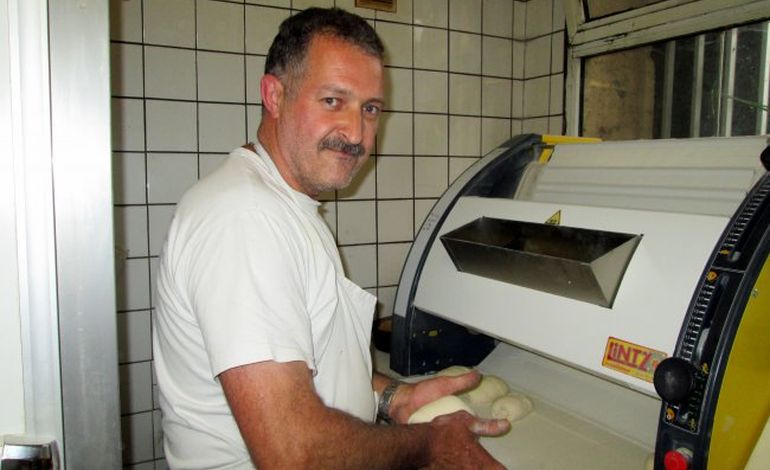 Rouen : il met la main à la pâte plus de quinze heures par jour