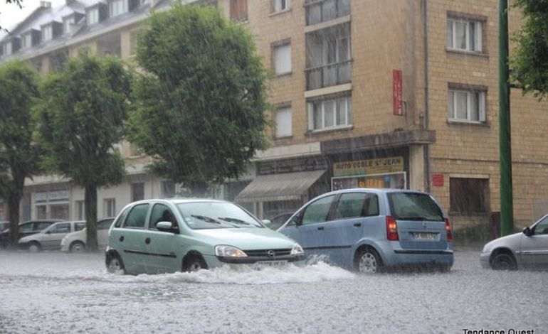 Violent orage et inondations : un vrai déluge à Caen (photos et vidéos)
