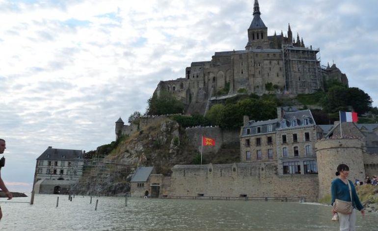 Le Mont-Saint-Michel est redevenu île, une première depuis 1879 ! 