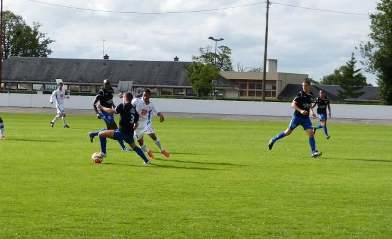 Football : Saint-Lô bat Hérouville-Saint-Clair 1 à 0