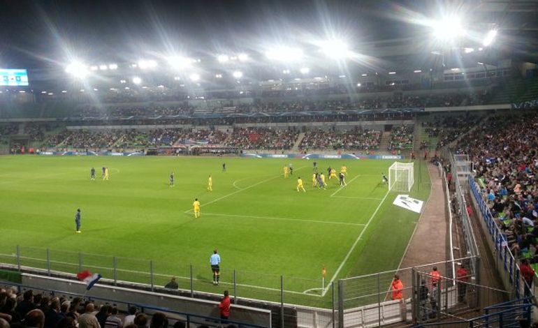 France-Kazakhstan : le match vu des tribunes (photos+vidéo)