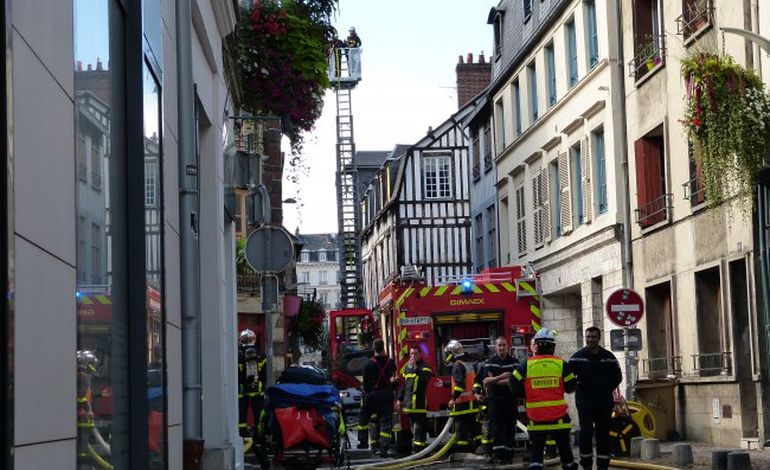 Rouen : un appartement en feu, mais pas de victime