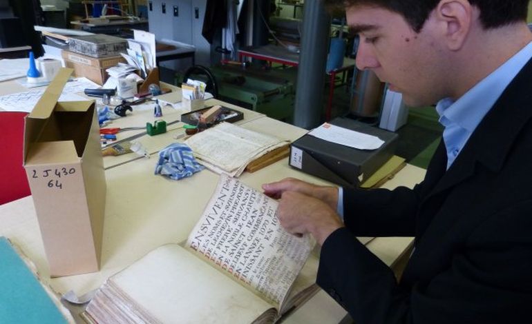  Les manuscrits des archives départementales de Seine-Maritime entre de bonnes mains