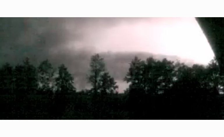 L'orage dans la Manche filmé par Corinne. VIDEO