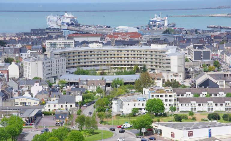 Hôpital de Cherbourg : l'ARS valide le plan de la direction