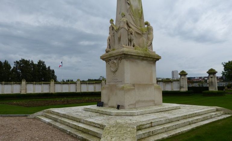 Au cimetière Saint-Sever, les morts de 1914-18 vont retrouver leurs lettres