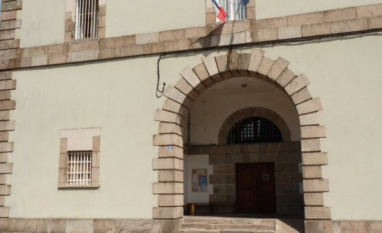 Peines de prison et rebellion au tribunal de Cherbourg
