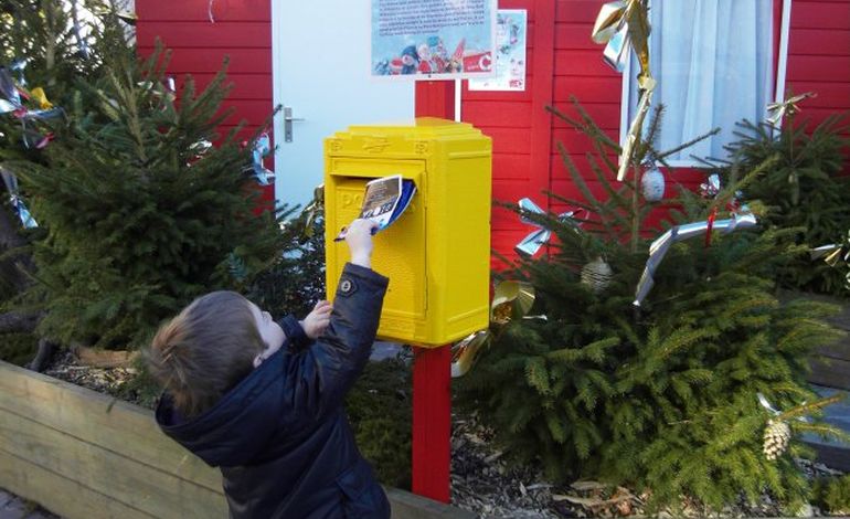 Lettres au Père Noël : une boîte dédiée place Saint-Sauveur à Caen