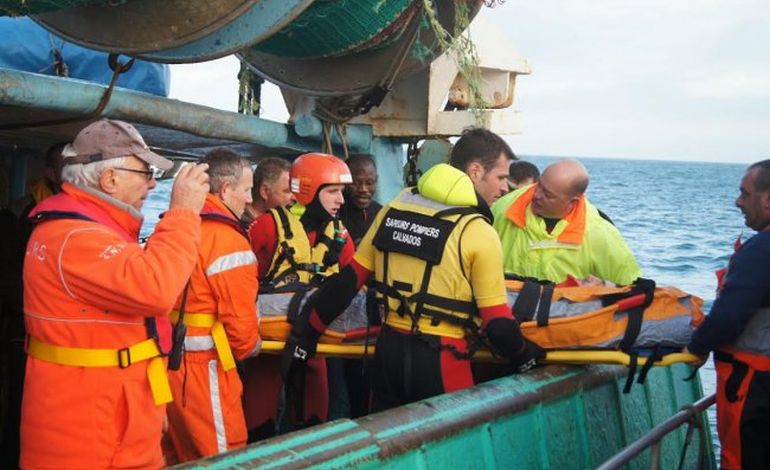 Exercice de sauvetage en mer de grande ampleur au large de Port-en-Bessin