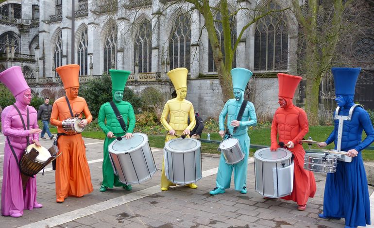 76540. Mardi-gras fêté en grande pompe à Rouen avec le carnaval (photos + vidéo)