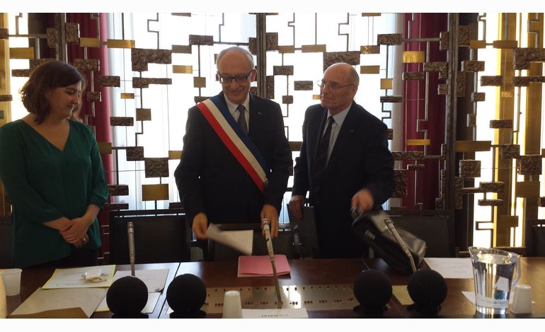 Yvon Robert officiellement élu maire de Rouen