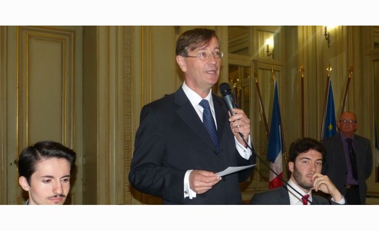Jean-Michel Houllegatte élu maire de Cherbourg