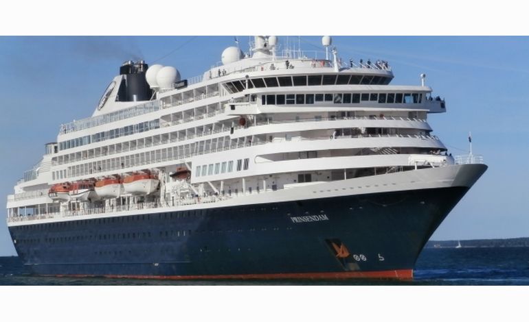 Cherbourg : le paquebot Prinsendam en escale