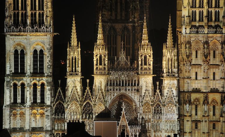 76540. Rouen : Les Vikings assiègeront la cathédrale à l'été 2015
