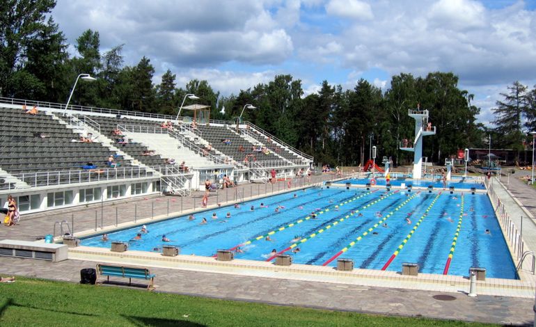 Rouen : opération piscine à 1€