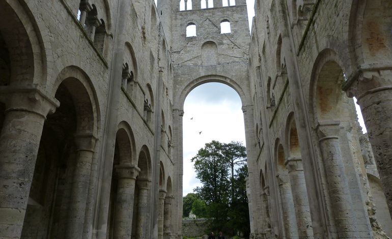 L'abbaye de Jumièges conserve ses trois étoiles au guide Michelin