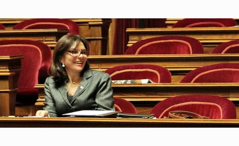 La sénatrice de l'Orne Nathalie Goulet pour les frappes contre Daesh