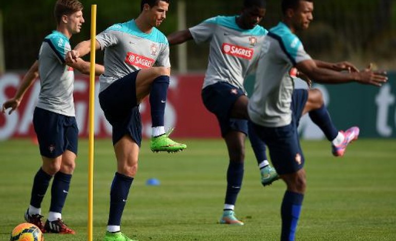 Paris (AFP). Amical: les Bleus confrontés à Ronaldo, à 600 jours de l'Euro