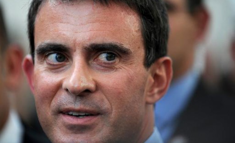CRETEIL (AFP). Grand Paris Express: Valls annonce des engagements financiers sans précédent
