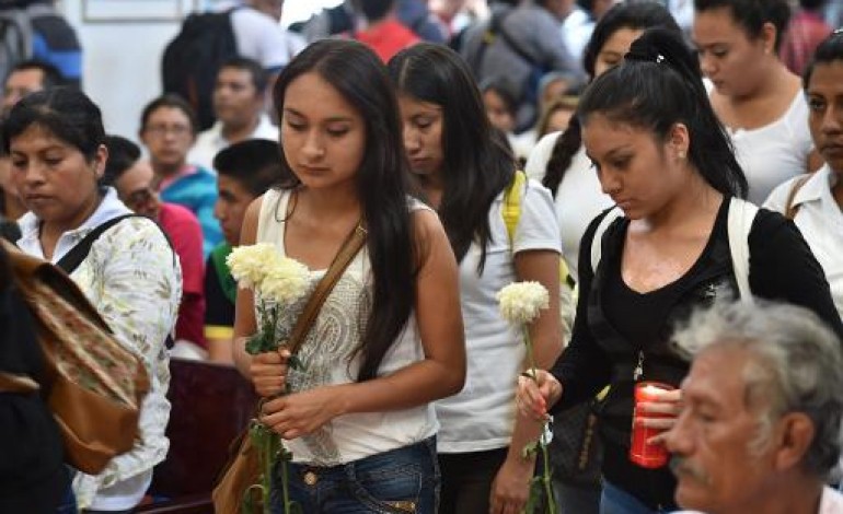 Mexico (AFP). Mexique: aucun des étudiants disparus parmi 28 cadavres trouvés dans des fosses