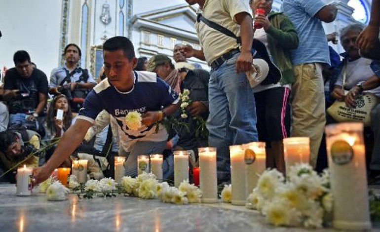 Mexico (AFP). Mexique: aucun des étudiants disparus parmi les 28 corps exhumés des fosses
